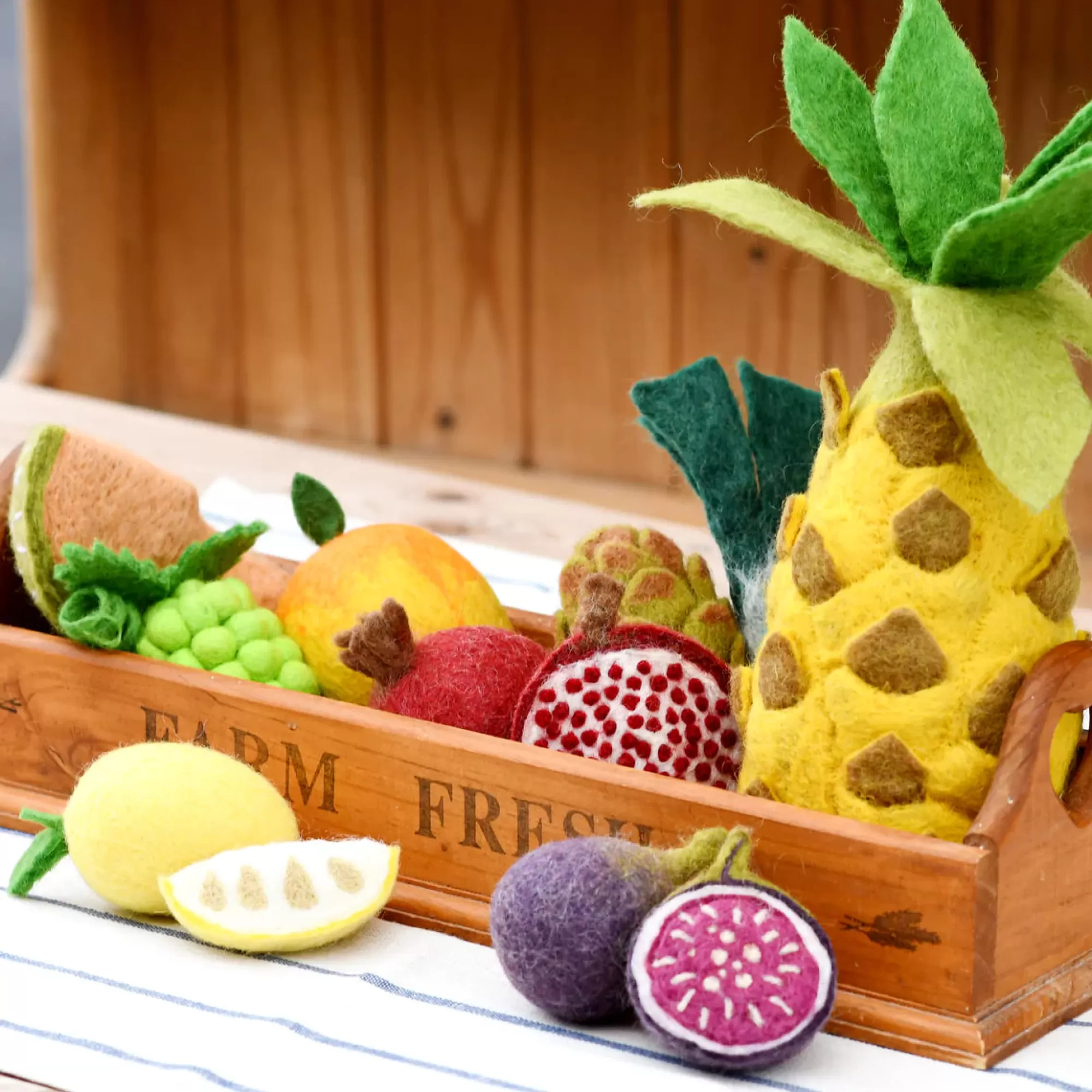 Tara Treasures Pretend Play-Felt Fruit & Vegetable Set - 12 Pieces