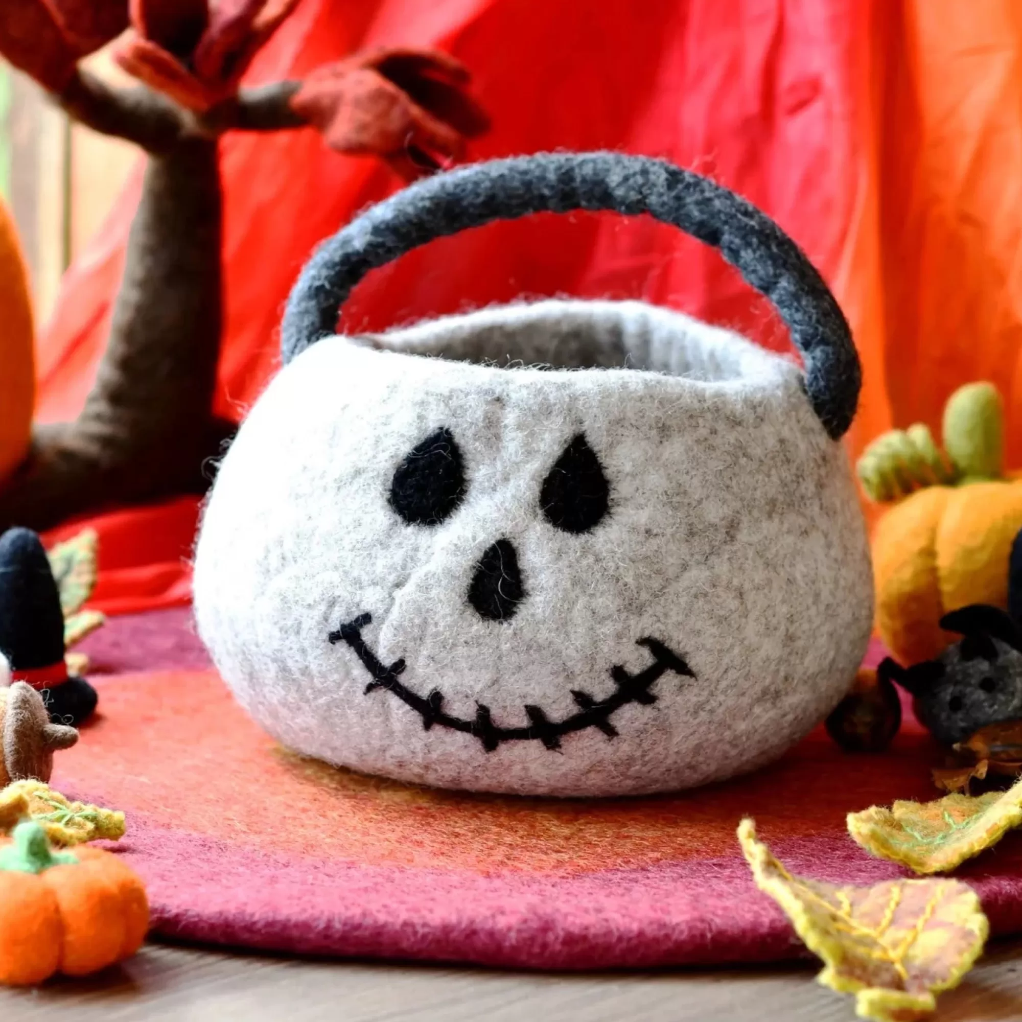 Tara Treasures Pretend Play-Felt Trick Or Treat Spooky Skull Bag