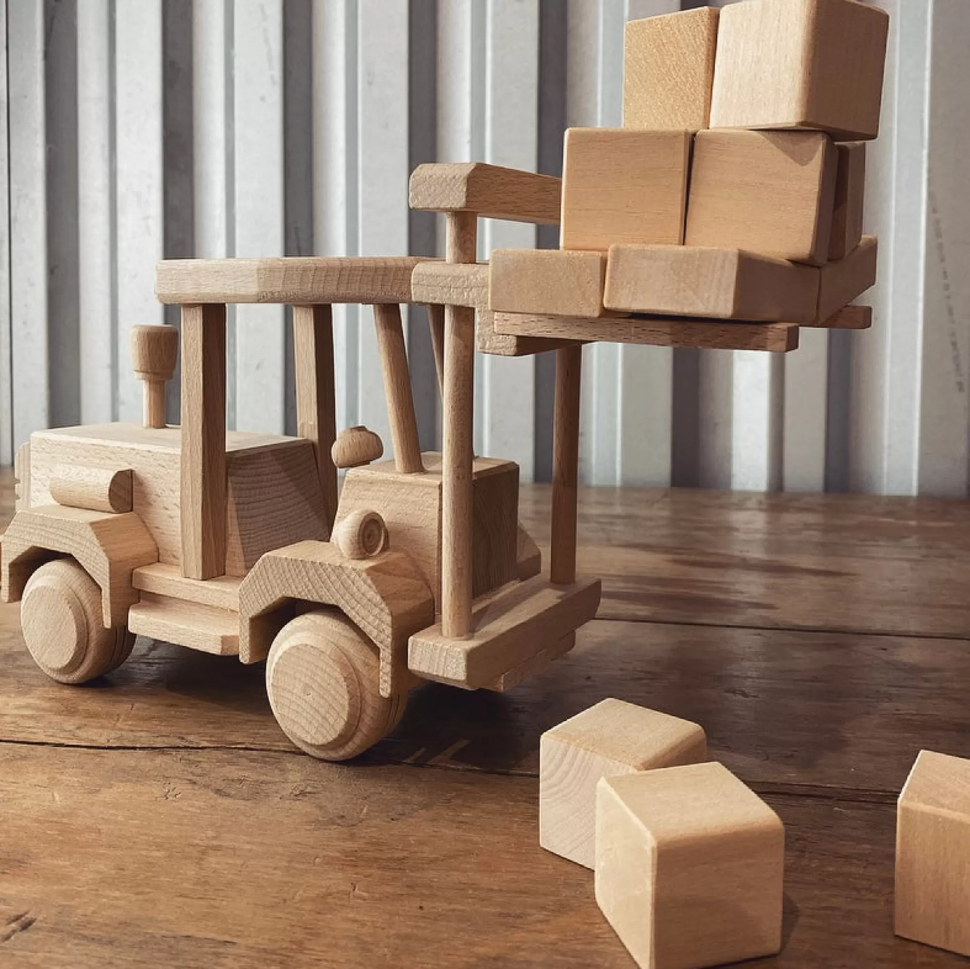 Bartu Construction-Large Wooden Forklift - Howard