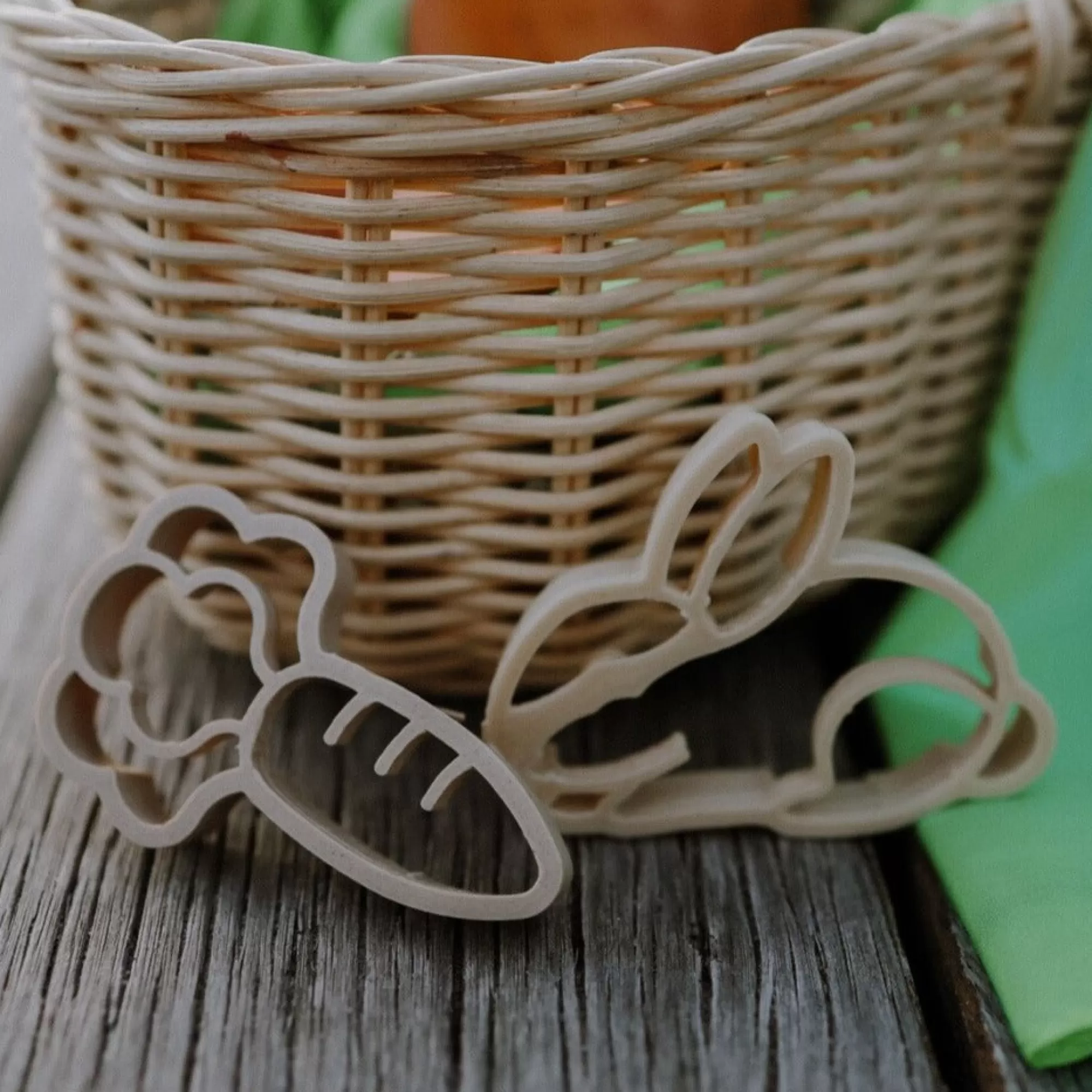 Kinfolk Pantry Sensory Play-Mini Bunny & Carrot Eco Cutter Set