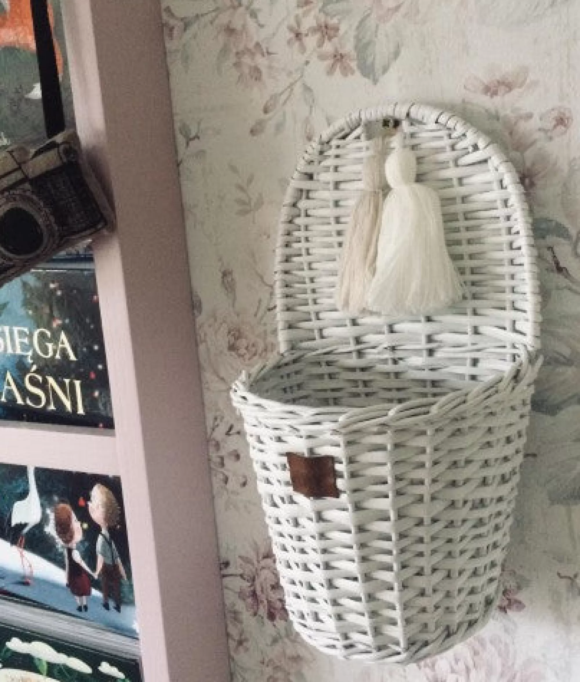 Lilu Bedding & Decor-Wicker Wall Basket - White