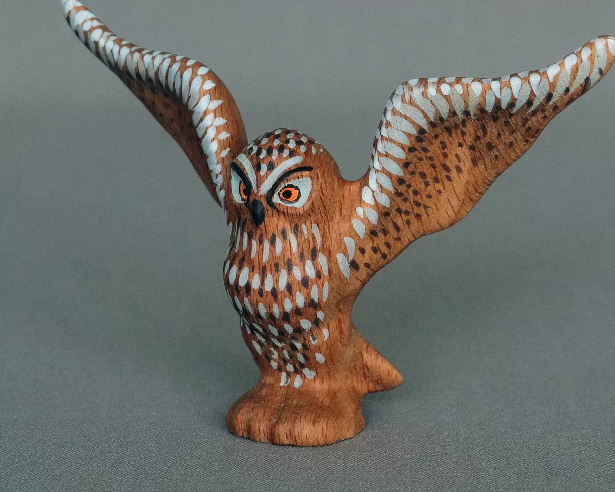 Noelino Toys Stories & Tales-Wooden Owl - Flying